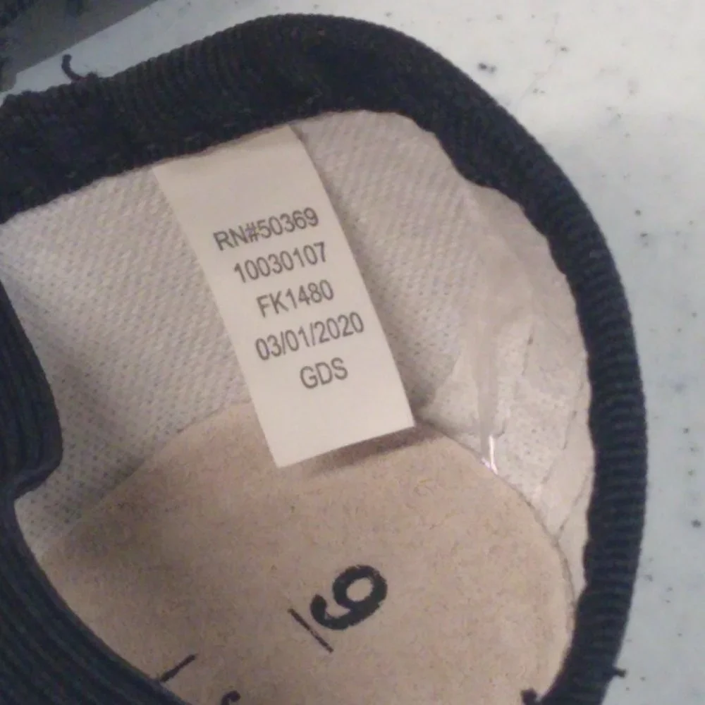 Freestyle Girl's/ Boy's Ballet Slippers Kids Size 9 by Danskin NWOT
